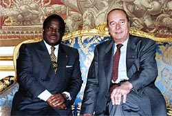 Entretien du Prsident Chirac en 1999 avec Henri Konan Bdi, alors Prsident de la Rpublique de Cte d'Ivoire. 
 Ministre des Affaires trangres - Service photographique 